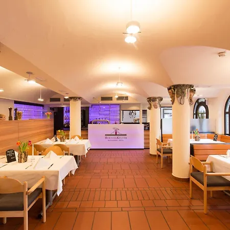 ホテル Herzogskelter Restaurant